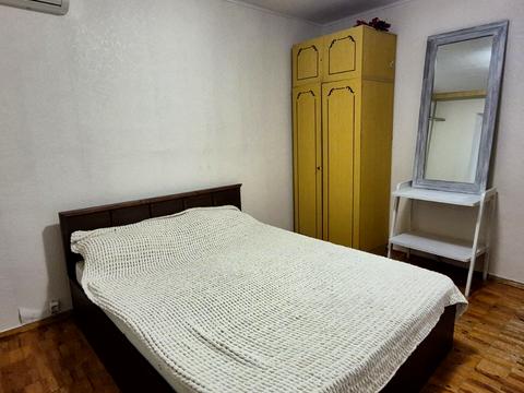 квартира за адресою Ревуцького вул., 19/1