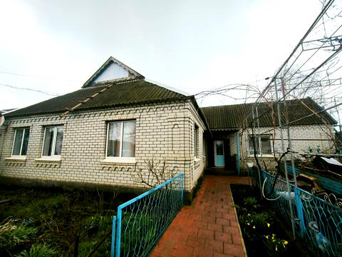 будинок за адресою с. Петрове (Петрівське), Зелена, 1