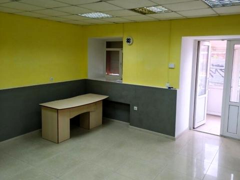 комерційна за адресою Соборна вул., 15