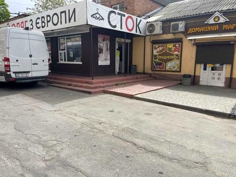 комерційна за адресою Володимира Антоновича вул. (Артема), 28