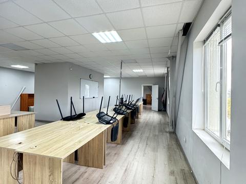 комерційна за адресою Мукаша Салакунова вул., 10