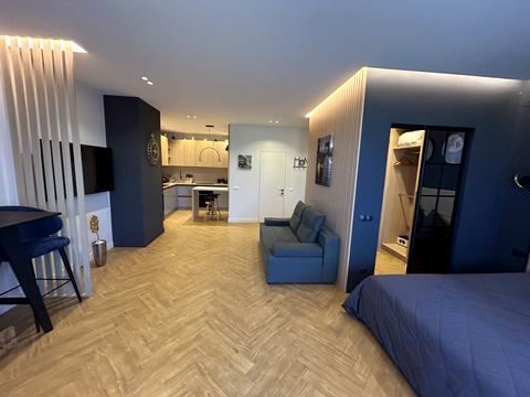 квартира за адресою Київська набережна вул., 4