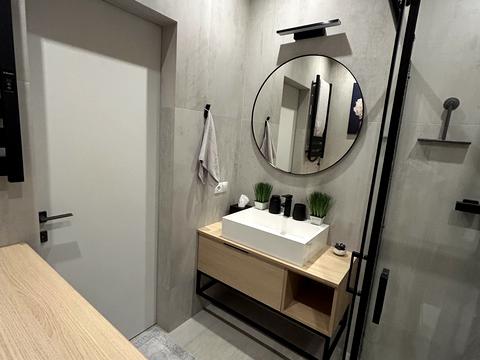 квартира за адресою Київська набережна вул., 4