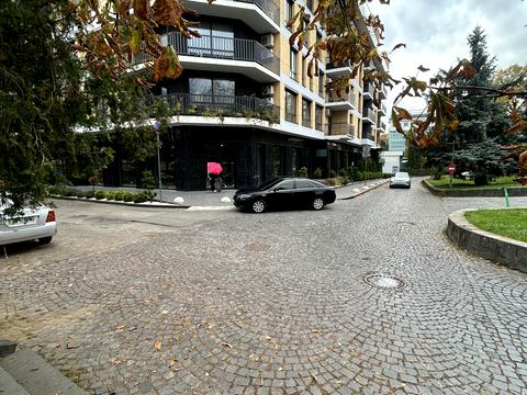 квартира за адресою Київська набережна вул., 4