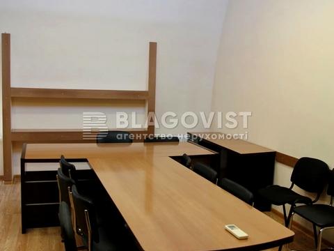 комерційна за адресою Антоновича вул. (Горького), 157