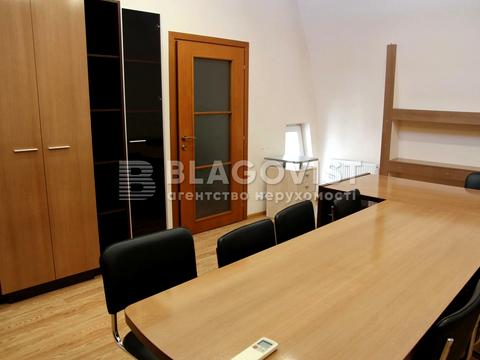 комерційна за адресою Антоновича вул. (Горького), 157