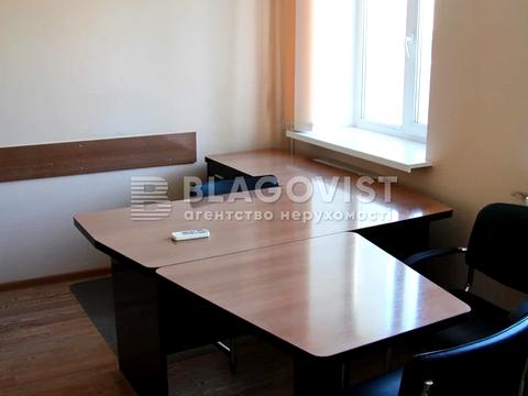 комерційна за адресою Антоновича вул. (Горького), 157