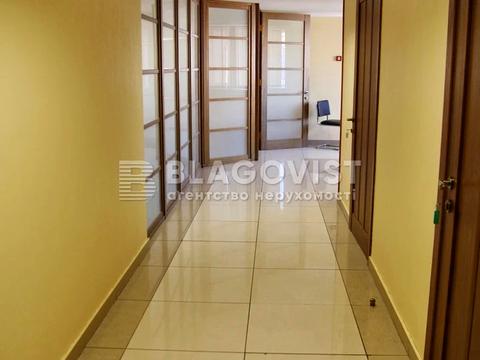 комерційна за адресою Антоновича вул. (Горького), 157