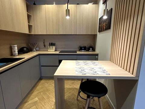 квартира за адресою Київська набережна вул., 4