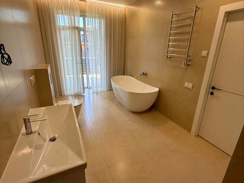 дом по адресу  ул.