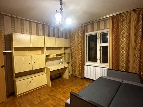 квартира за адресою Ревуцького вул., 18