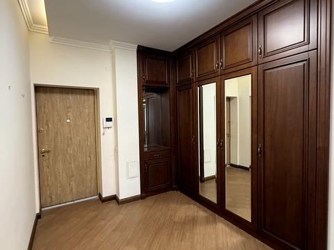 комерційна за адресою Назарівська вул. (Вєтрова), 23-А