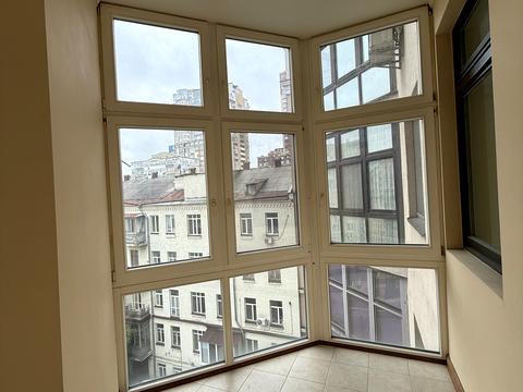 комерційна за адресою Назарівська вул. (Вєтрова), 23-А