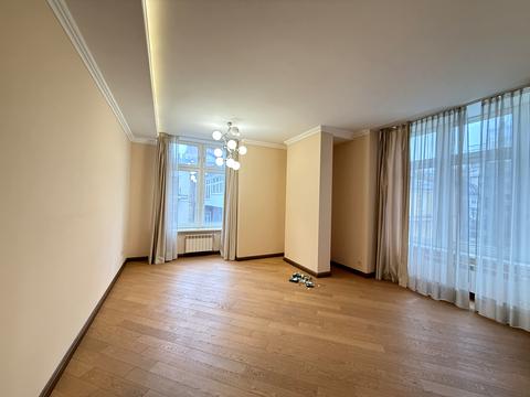 комерційна за адресою Назарівська вул. (Вєтрова), 23-А