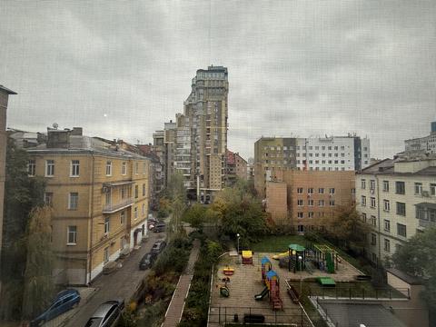 комерційна за адресою Назарівська вул. (Вєтрова), 23-А