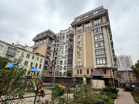 комерційна за адресою Назарівська вул. (Вєтрова), 23-А