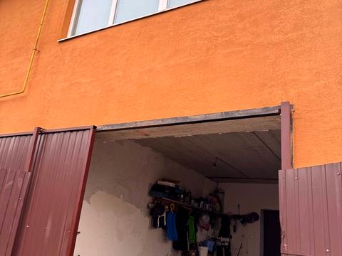 будинок за адресою Нижня берегова