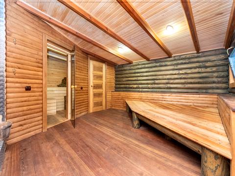 будинок за адресою Центральна, 17