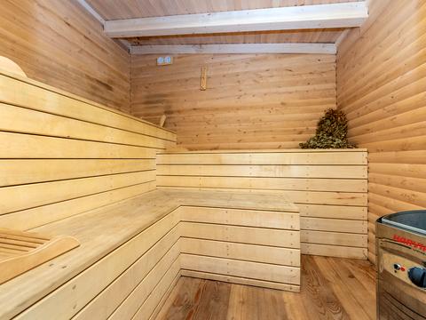 будинок за адресою Центральна, 17