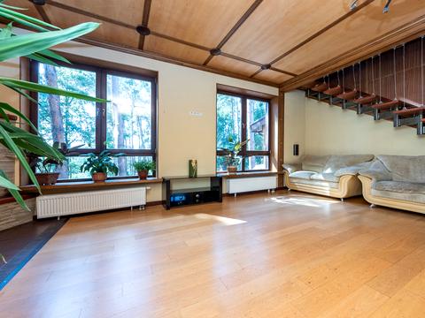 будинок за адресою Центральна, 17