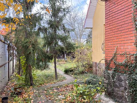 будинок за адресою Колекторна вул., 1