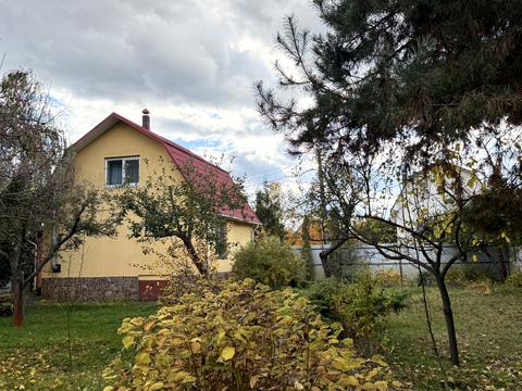 будинок за адресою Колекторна вул., 1