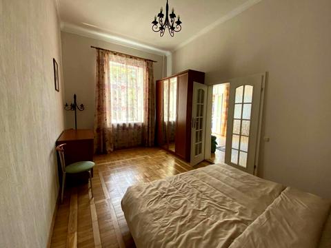 квартира за адресою Євгена Чикаленка вул. (Пушкінська), 31-Б