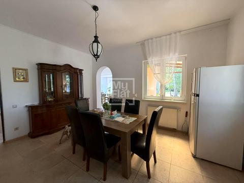 будинок за адресою Наукова вул.