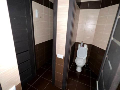 комерційна за адресою Євгена Коновальця вул. (Щорса), 36Д