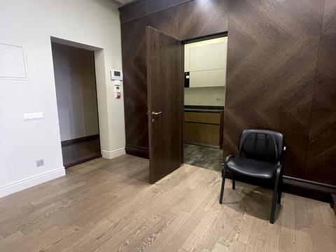 комерційна за адресою Андрія Верхогляда вул. (Михайла Драгомирова), 2-А