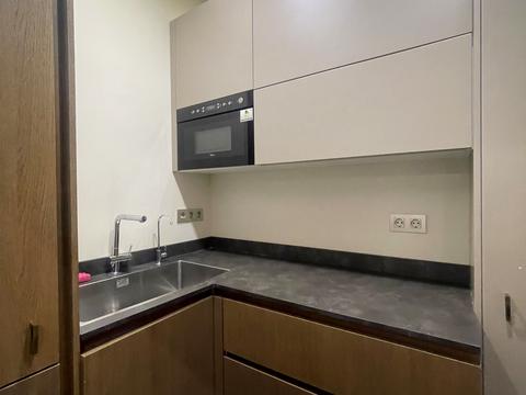 комерційна за адресою Андрія Верхогляда вул. (Михайла Драгомирова), 2-А