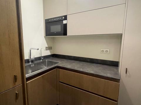 комерційна за адресою Андрія Верхогляда вул. (Михайла Драгомирова), 2-А