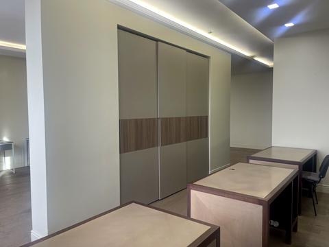 комерційна за адресою Андрія Верхогляда вул. (Михайла Драгомирова), 2-А