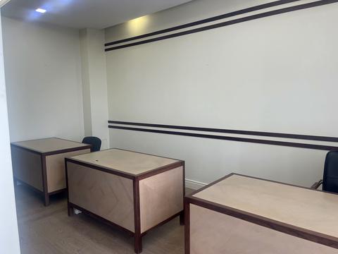 комерційна за адресою Андрія Верхогляда вул. (Михайла Драгомирова), 2-А