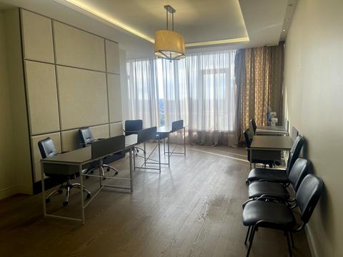 комерційна за адресою Андрія Верхогляда вул. (Михайла Драгомирова), 2-А