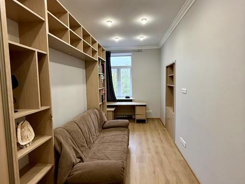 квартира за адресою Нагірна вул., 8/32