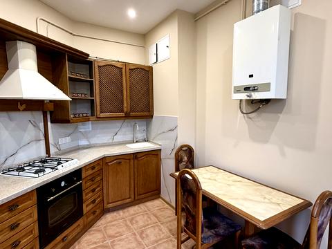 квартира за адресою Нагірна вул., 8/32