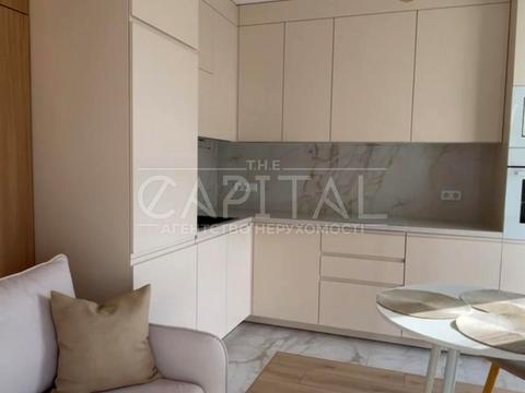 квартира за адресою Салютна вул., 2-Б