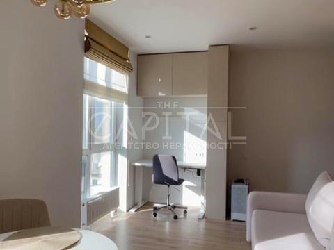 квартира за адресою Салютна вул., 2-Б