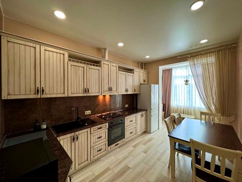 квартира за адресою Бузька вул. (Єнісейська), 8