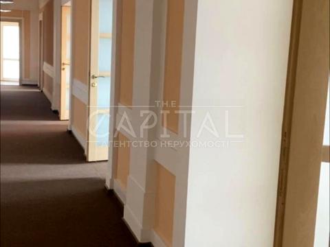 коммерческая по адресу Крещатик ул., 7/11