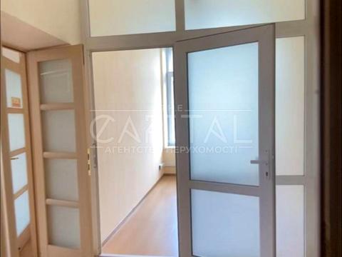 коммерческая по адресу Крещатик ул., 7/11