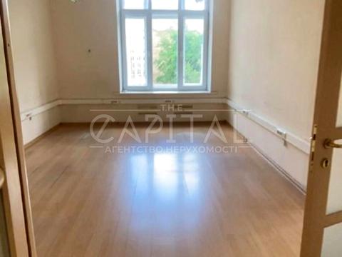 коммерческая по адресу Крещатик ул., 7/11