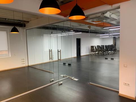 коммерческая по адресу Петрушевича пл., 3