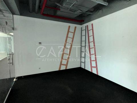 коммерческая по адресу Степана Бандеры просп. (Московський), 999