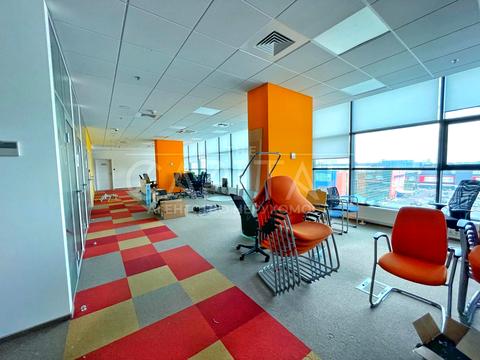 коммерческая по адресу Степана Бандеры просп. (Московський), 999