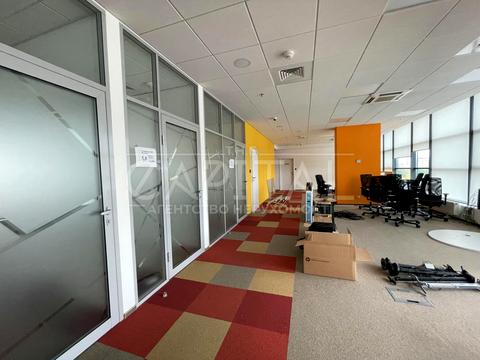 коммерческая по адресу Степана Бандеры просп. (Московський), 999