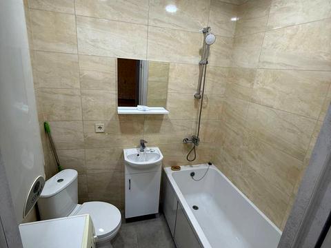 квартира за адресою Юрія Кондратюка вул. (Комунарівська), 5