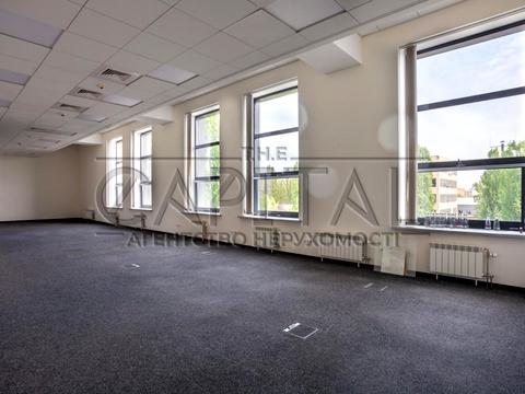 комерційна за адресою Новокостянтинівська вул., 999