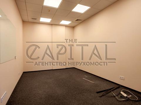 комерційна за адресою Новокостянтинівська вул., 999